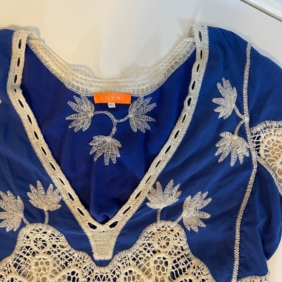 Contrast crochet panel tunic - Picture 4 of 7